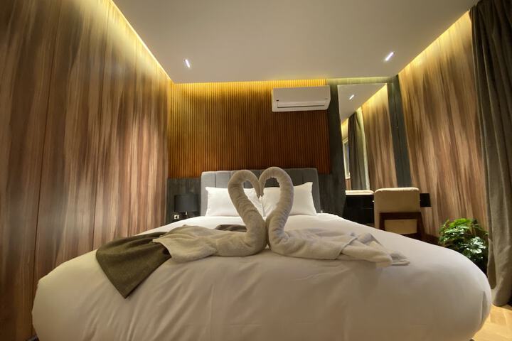 Room 43 of 114