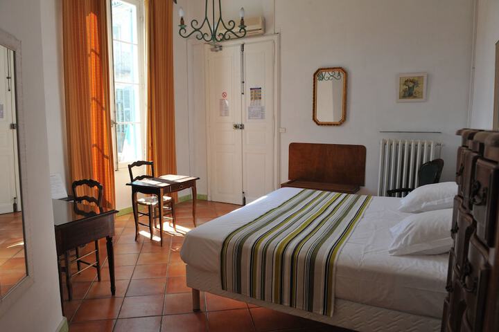 Room 7 of 47