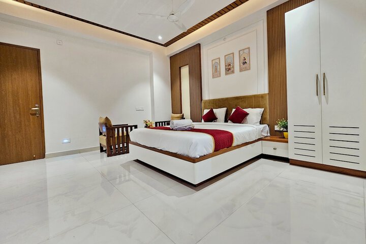 Room 6 of 21
