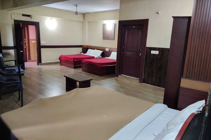 Room 11 of 21