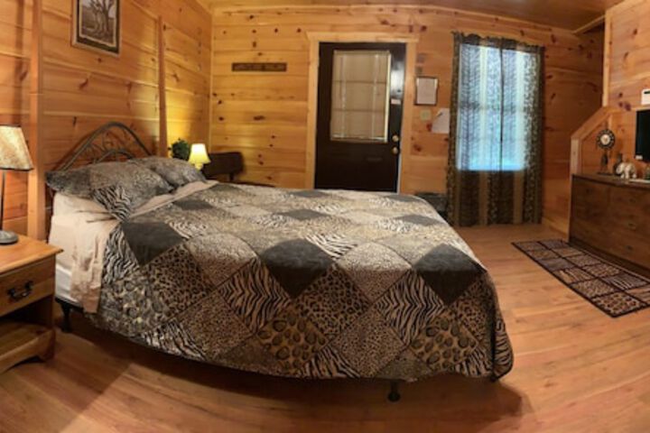 Room 26 of 261