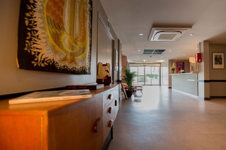 Hotel Lobby