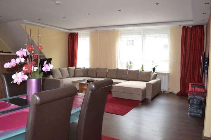 Room 14 of 20
