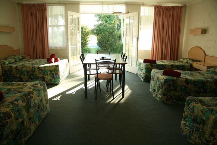 Room 10 of 29