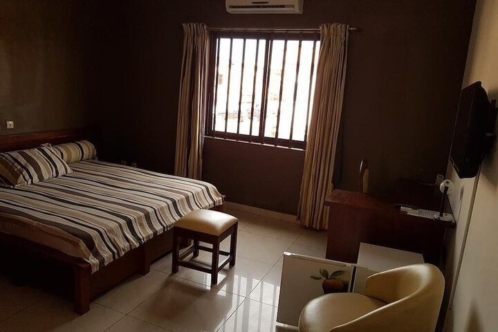 Room 8 of 15