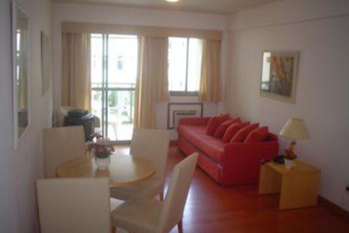 Room 9 of 14