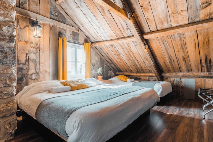 Room 6 of 71