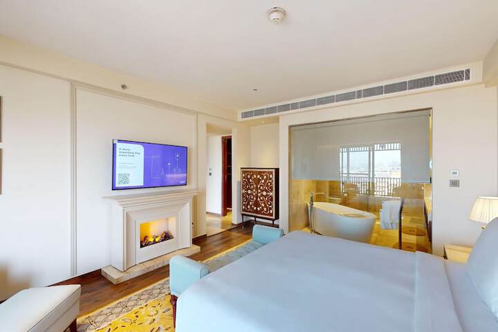 Room 47 of 191