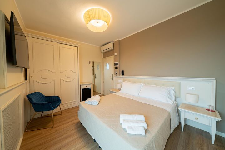 Room 21 of 71