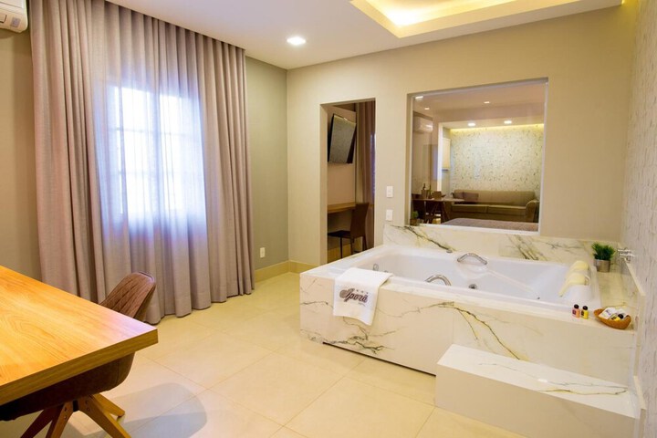 Room 7 of 40
