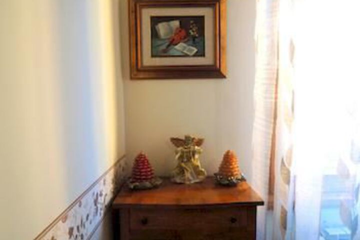 Room 21 of 48