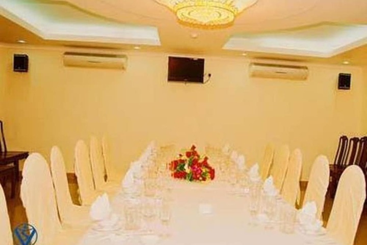 Dining Photos