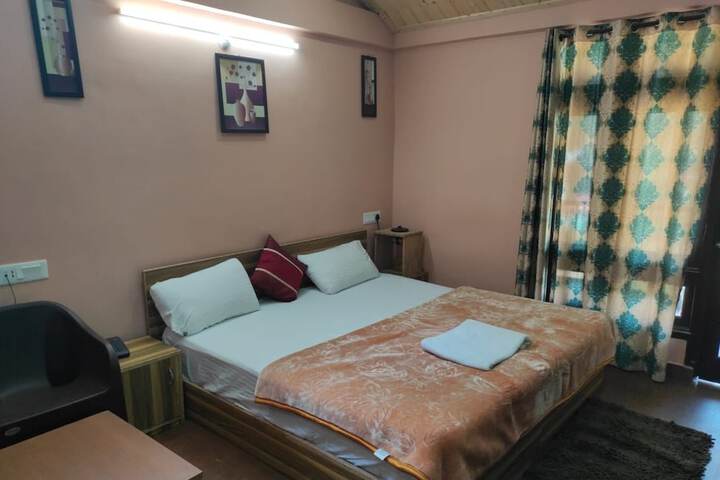 Room 8 of 24