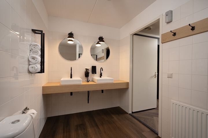 Room 37 of 56