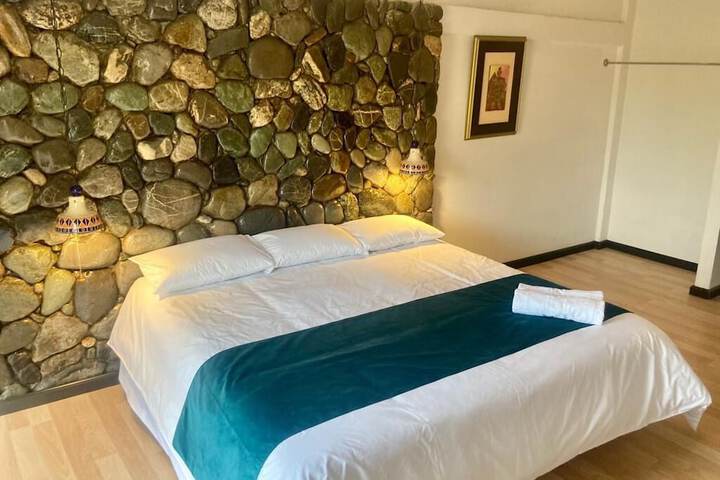 Room 4 of 38