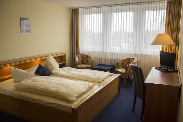 Room 8 of 23