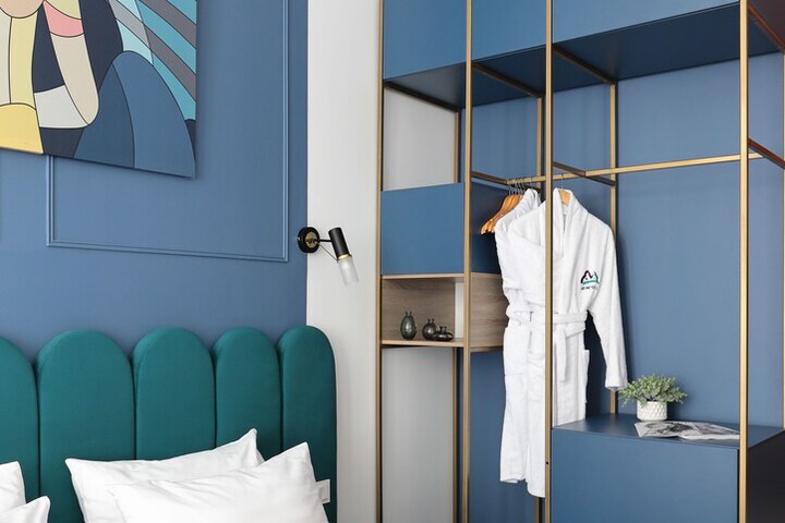 Room 21 of 37