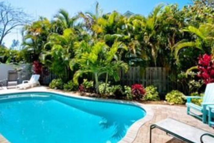 Pool 21 of 25