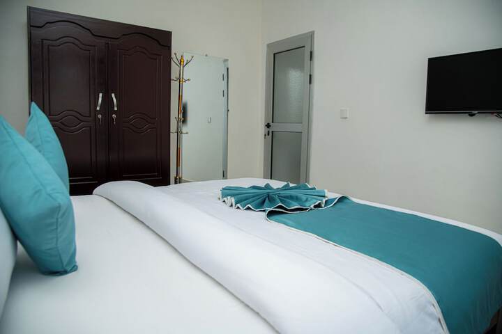 Room 72 of 110