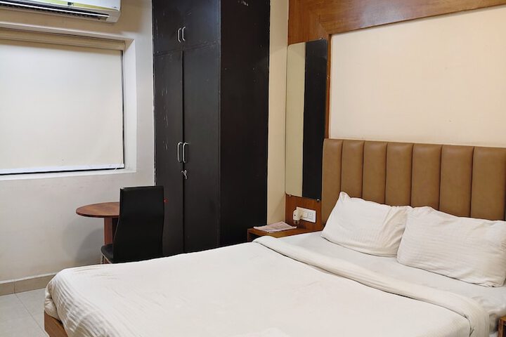 Room 26 of 34