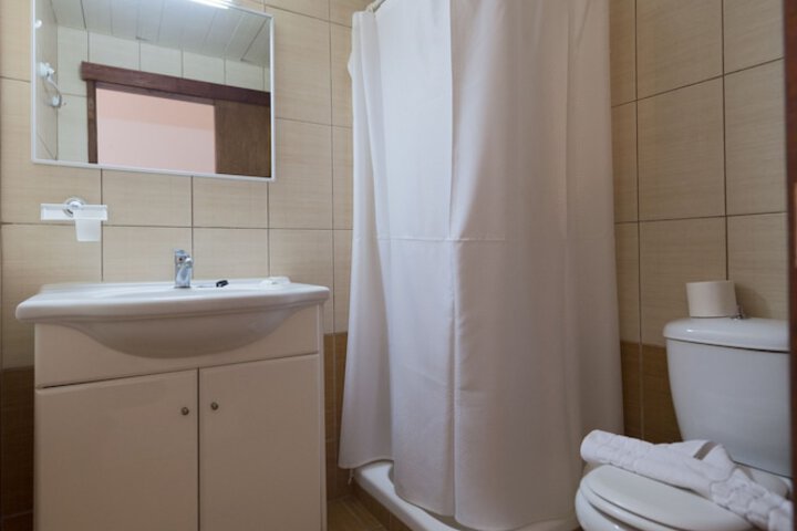 Room 8 of 26