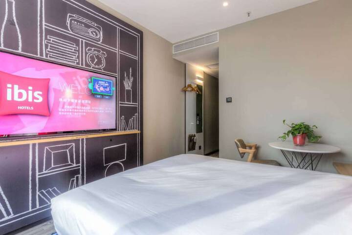 Room 20 of 26