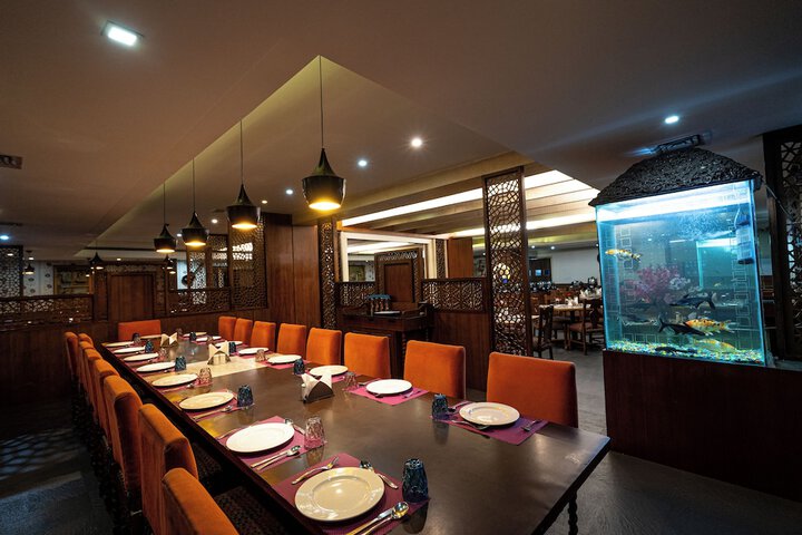 Dining 37 of 69