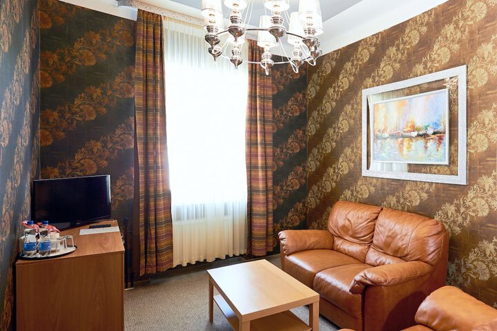 Room 12 of 113
