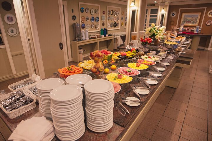 Breakfast/Coffee Service 103 of 130