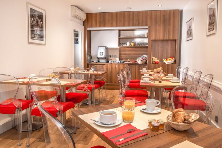 Breakfast area