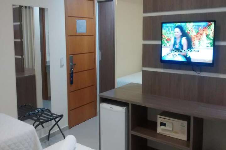 Room 8 of 31