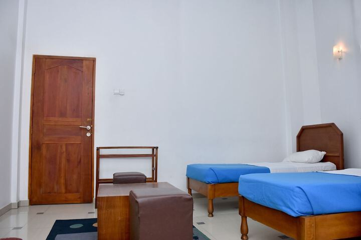 Room 33 of 51
