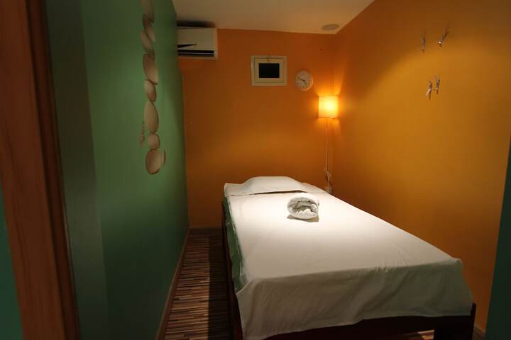 Room 19 of 29