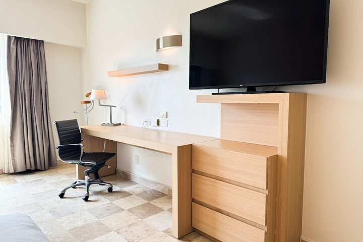 Room 5 of 78
