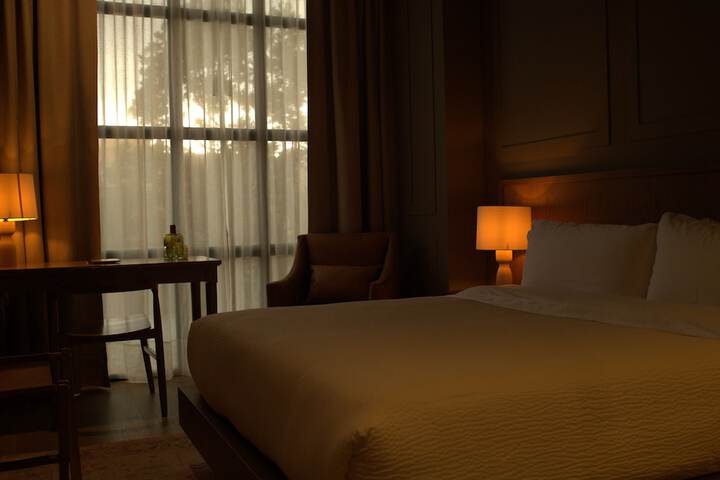 Room 9 of 43