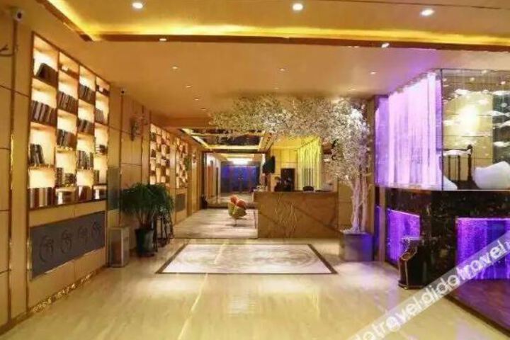 Hotel Interior 8 of 16