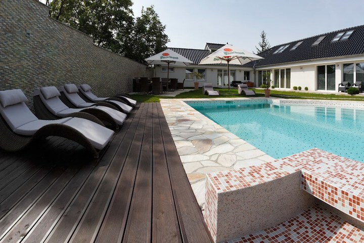 Pools & Facilities