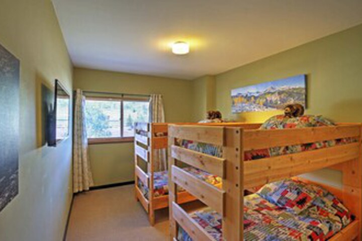 Room 17 of 19