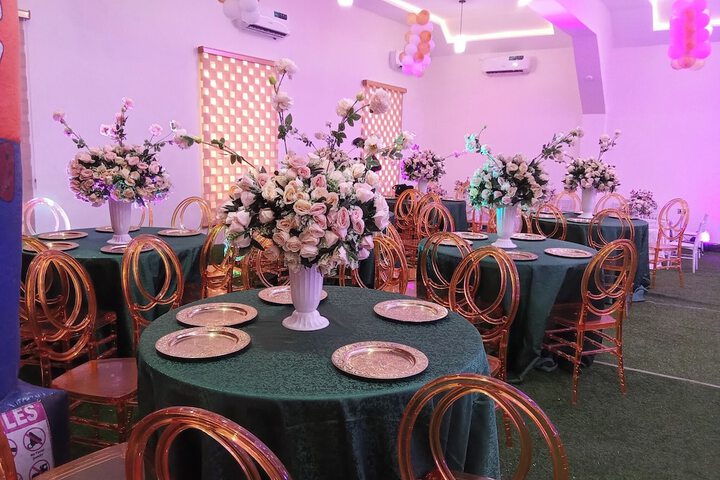 Ballroom/Hall 34 of 38