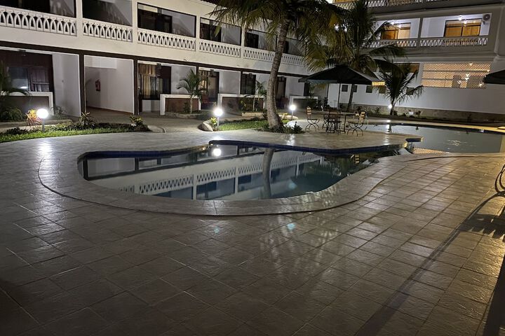 Pool 63 of 103