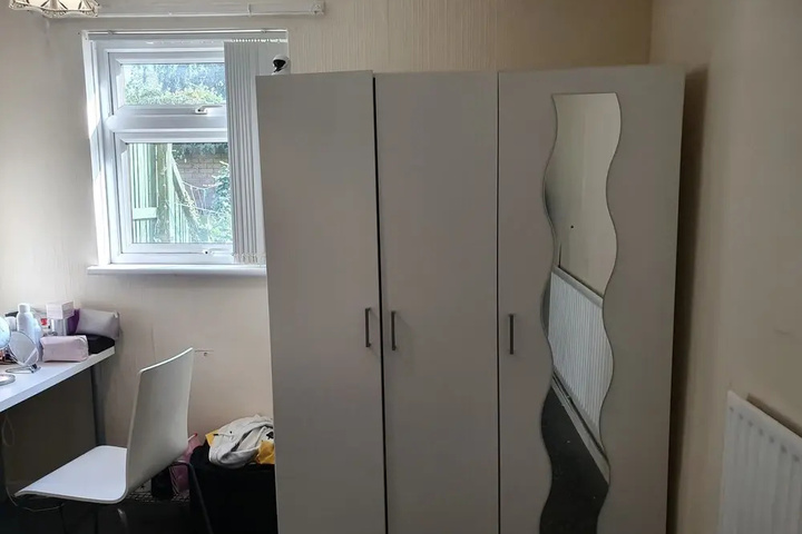 Room 2 of 15