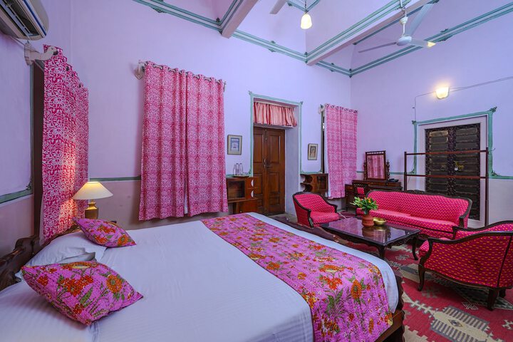 Room 8 of 46