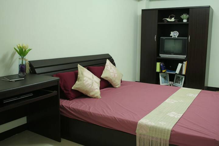 Room 8 of 20