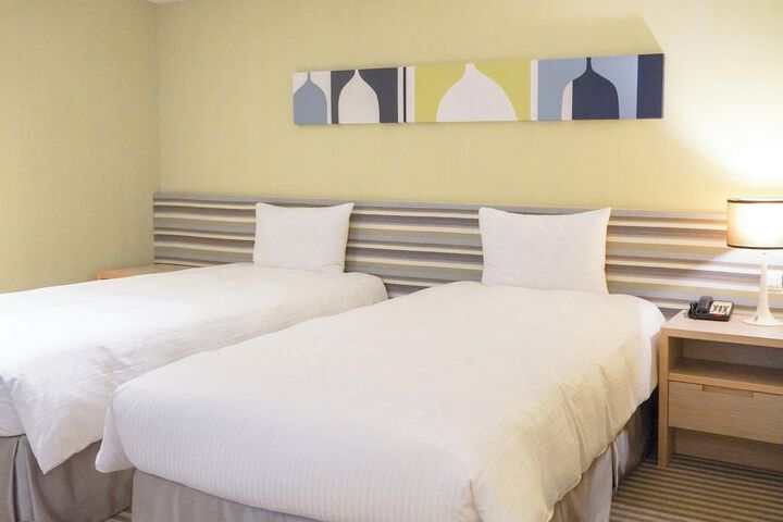 Room 40 of 83