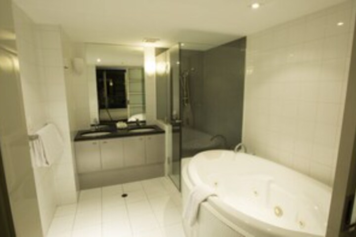 Room 3 of 18