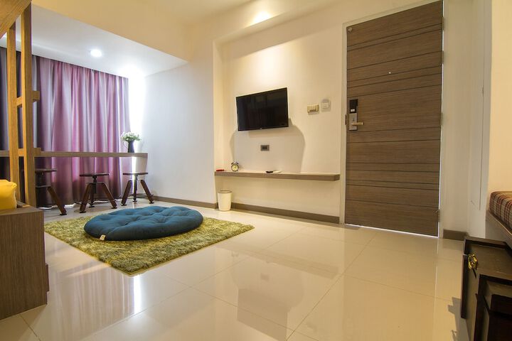 Room 36 of 90