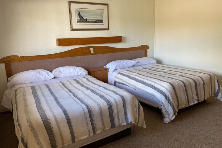 Room 10 of 28