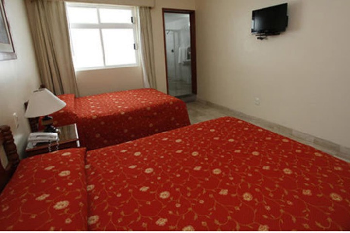 Room 13 of 26