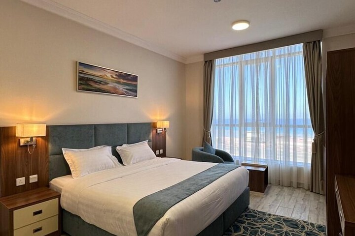 Room 4 of 42