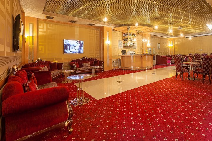 Lounge 57 of 69